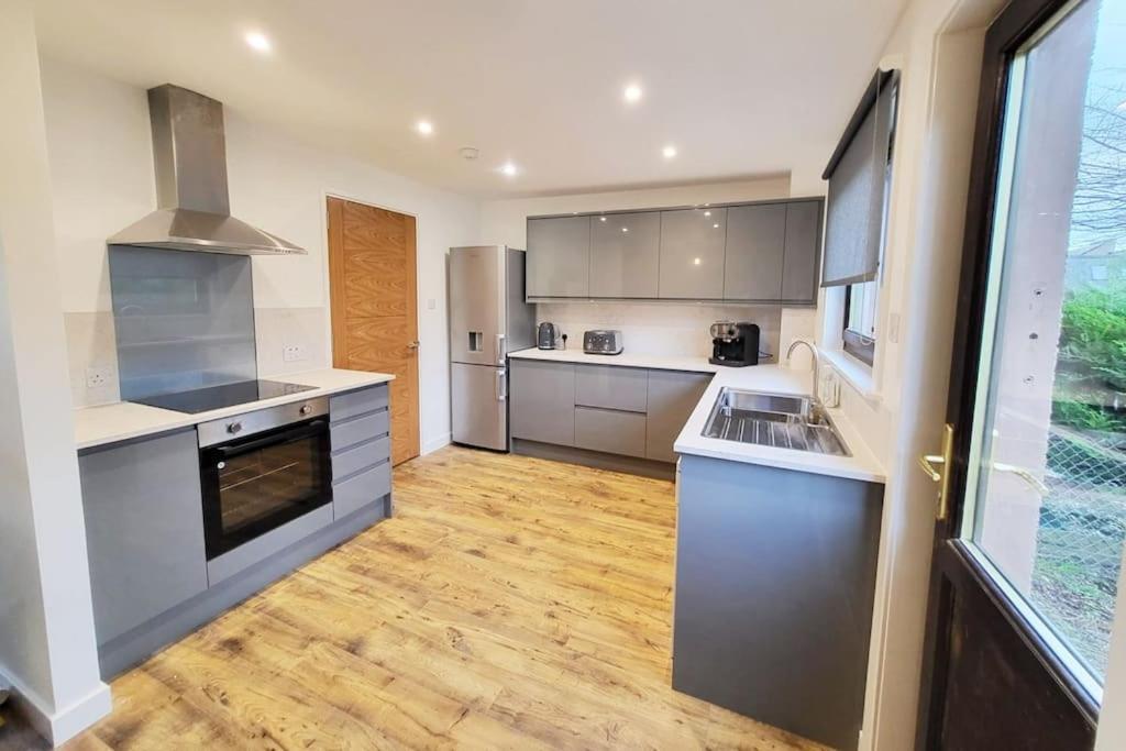 Ness Riverfront Holiday Home - City Centre Inverness Exteriér fotografie