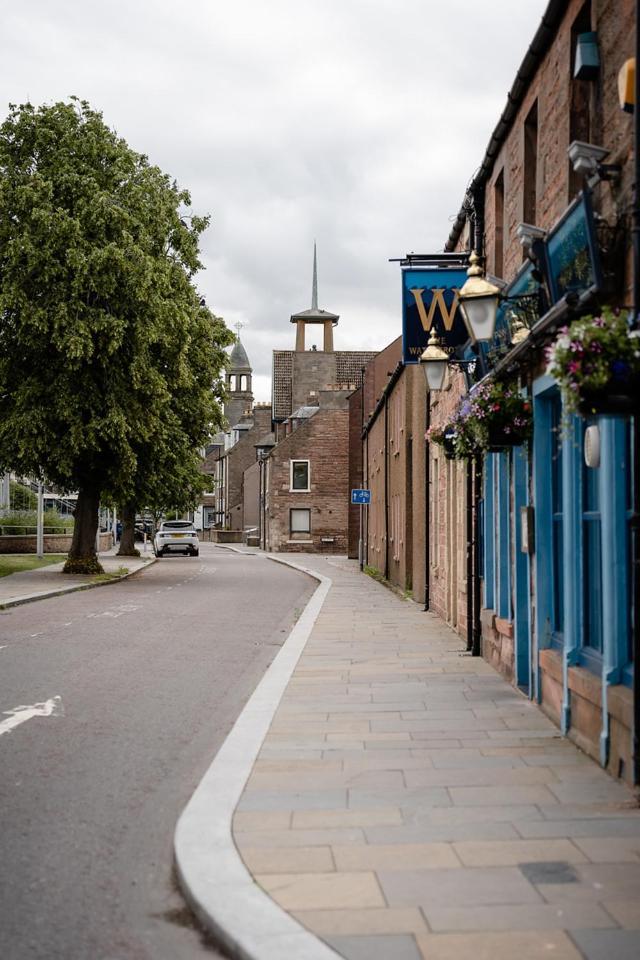 Ness Riverfront Holiday Home - City Centre Inverness Exteriér fotografie